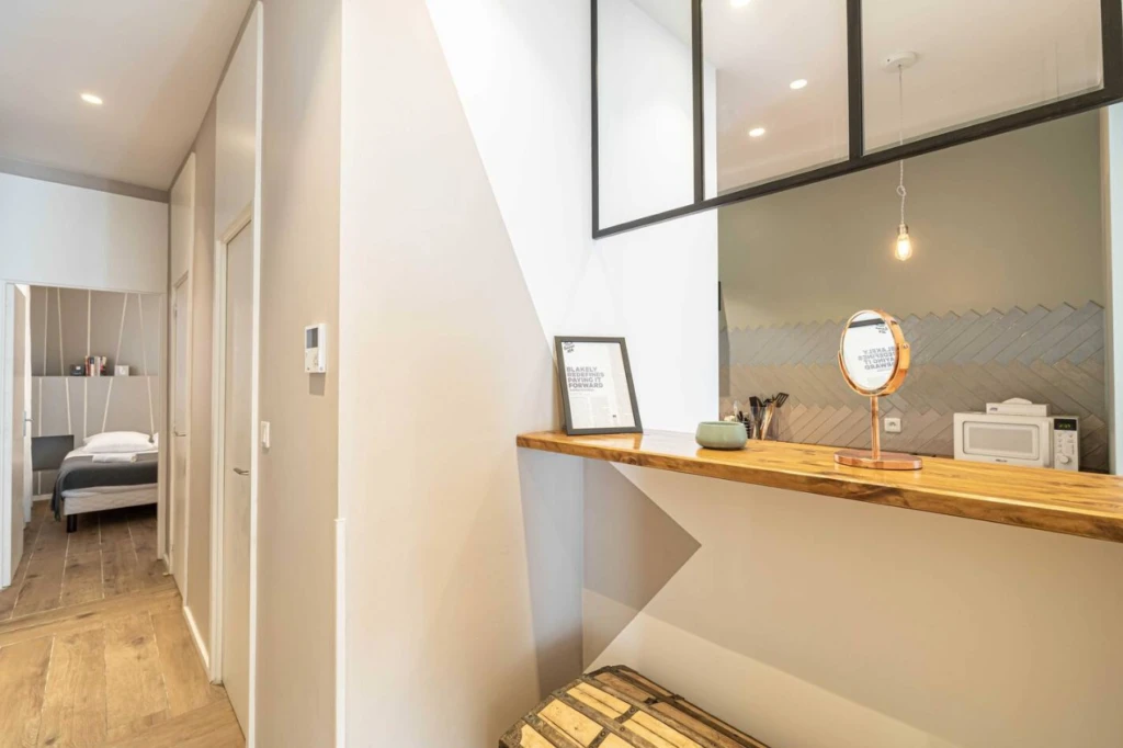Cannes Bas Carnot appartement 3 pièces au calme parfait état meublé 10