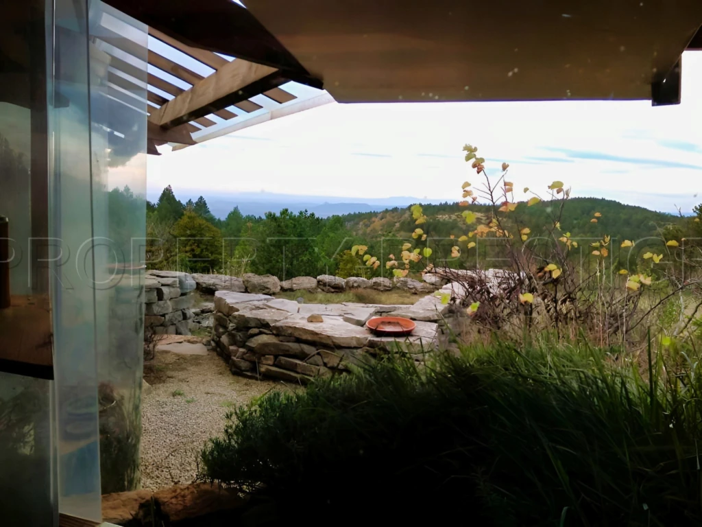 PAYS DE LODEVE DOMAINE D'EXCEPTION 30 HA 10