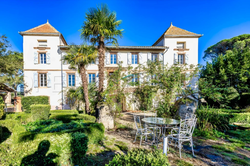 TARN MANOIR XIXème CHAMBRES D'HOTES 2,6 HA 1