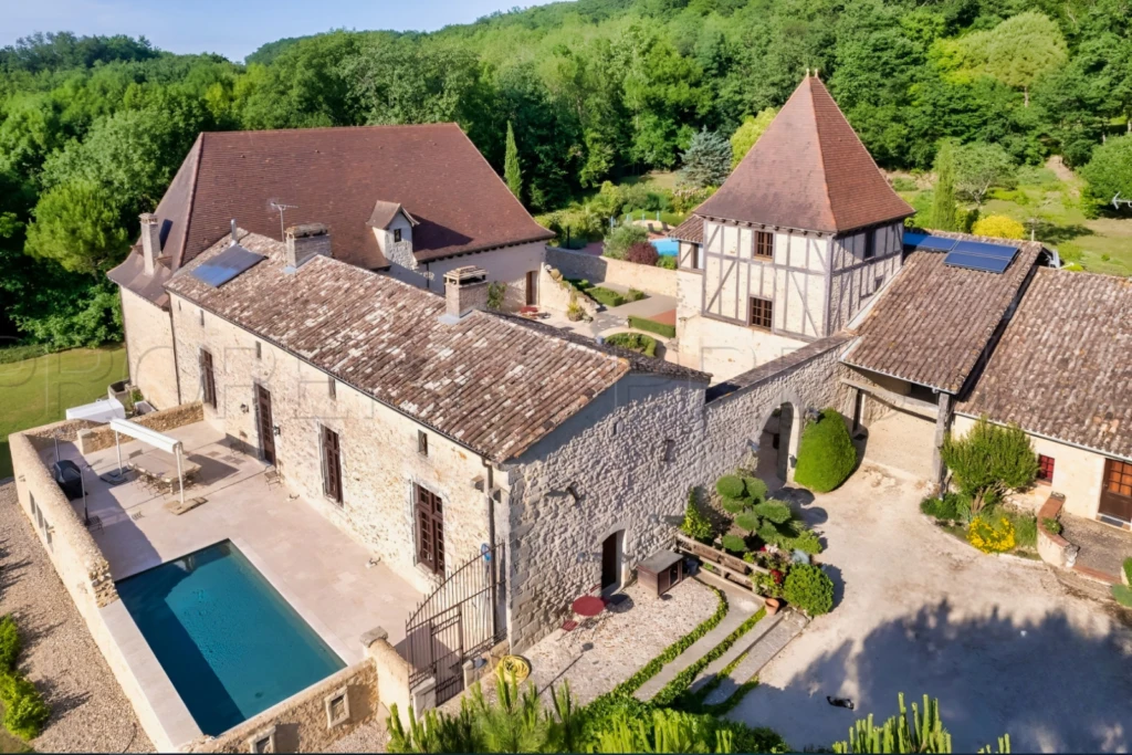 CHÂTEAU SEIGNEURIAL XVème LOT-ET-GARONNE/DORDOGNE 9