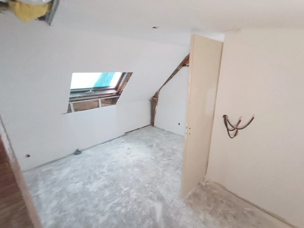 Maison 3 chambres à finir de rénover 10