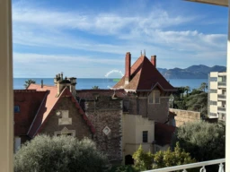 Cannes – 3 pièces 70m2 avec terrasse vue mer 1