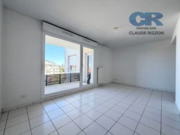 RUE DE VIC - 3 pièces à vendre 1