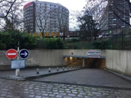 Parking sécurisé à louer 3