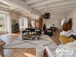 Magnifique maison familiale baignée de verdure 3