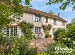 Magnifique maison familiale baignée de verdure 1