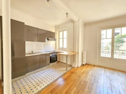 Paris 15ème 44 m² traversant, calme et lumineux 1