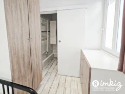 Studio rénové rue piétonne au calme 9
