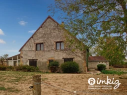 Maison 2 niveaux, grand terrain aménageable 3