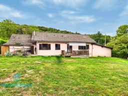 Maison de plein pied sur terrain de 1550m2 environ 1