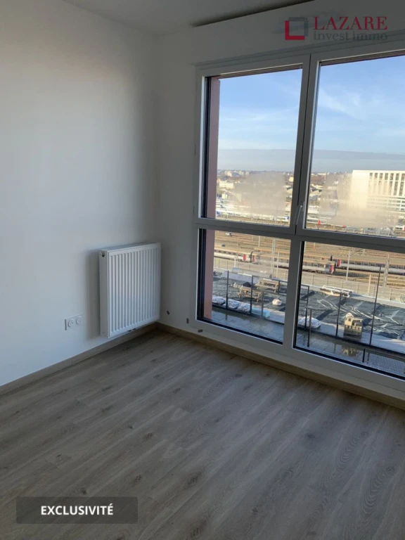 A LOUER T3 récent avec place de parking 9