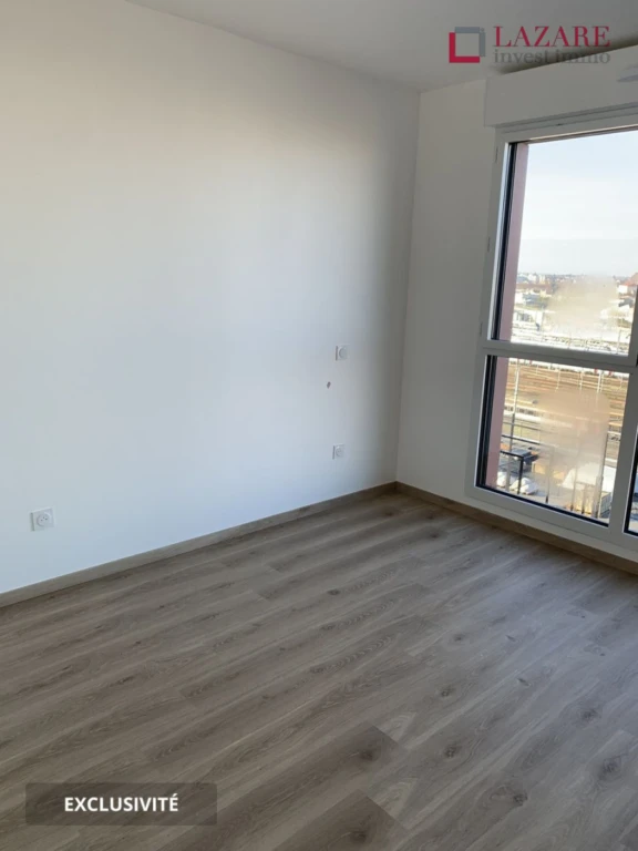 A LOUER T3 récent avec place de parking 8