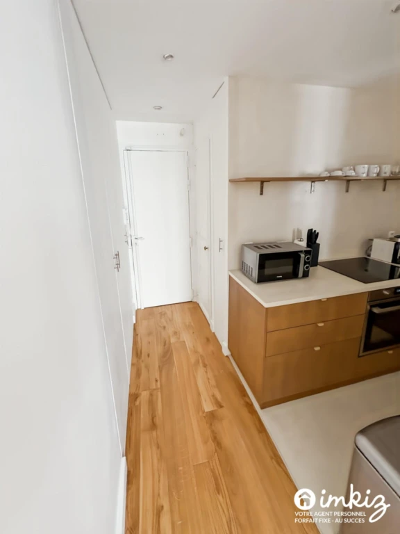 Paris 9e - 51 m² de caractère, parquet et cheminée 7