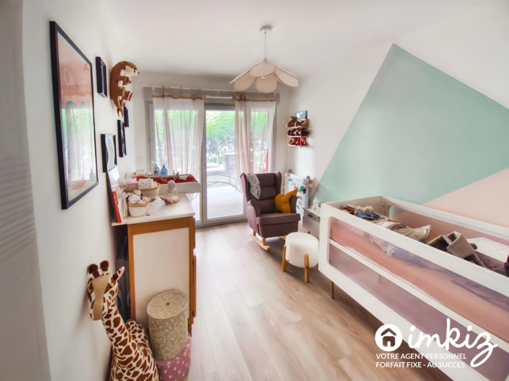T4 récent de 75 m² avec jardin, terrasse et garage 9
