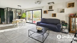 Maison moderne 6 pièces avec piscine 1