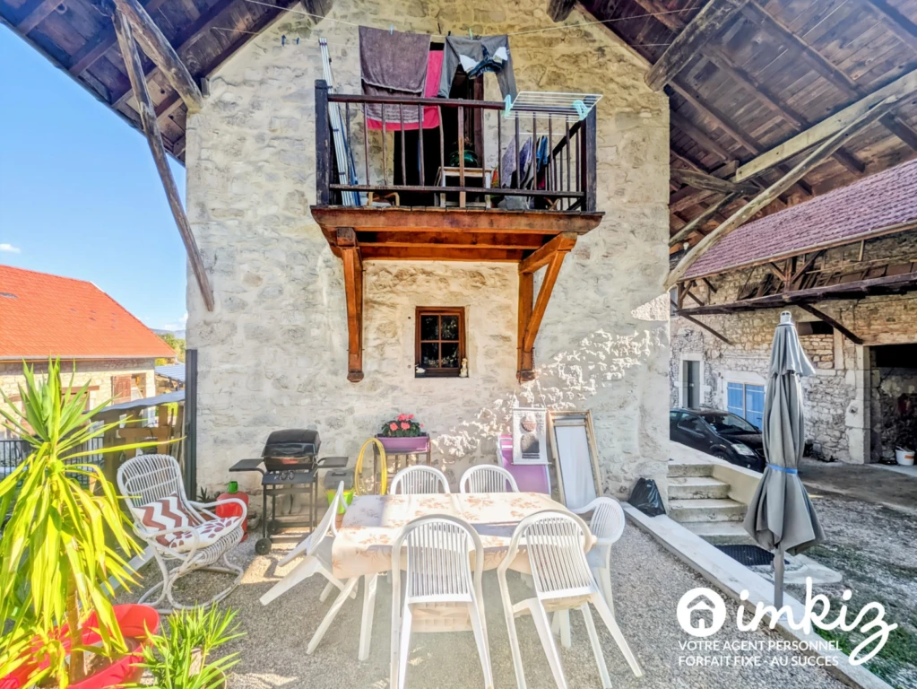 Maison en pierre avec 2 espaces de vie 2