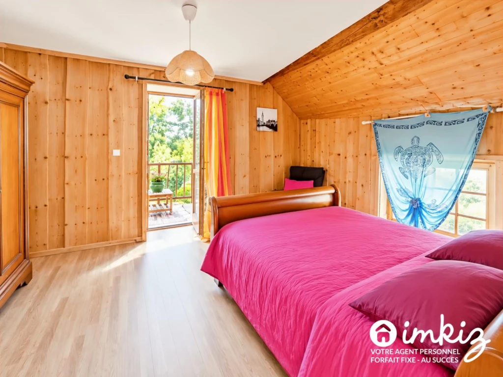 Maison en pierre avec 2 espaces de vie 7