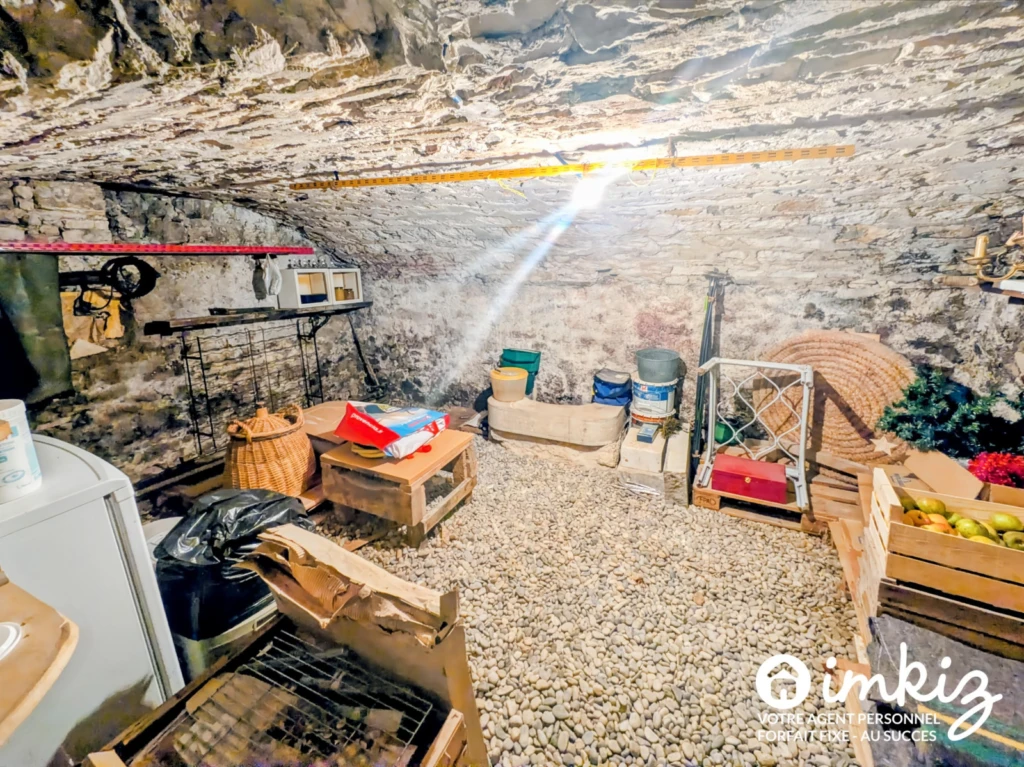 Maison en pierre avec 2 espaces de vie 15