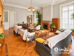 Proche place Carnot : 4 pièces 112m². Vendu loué. 2