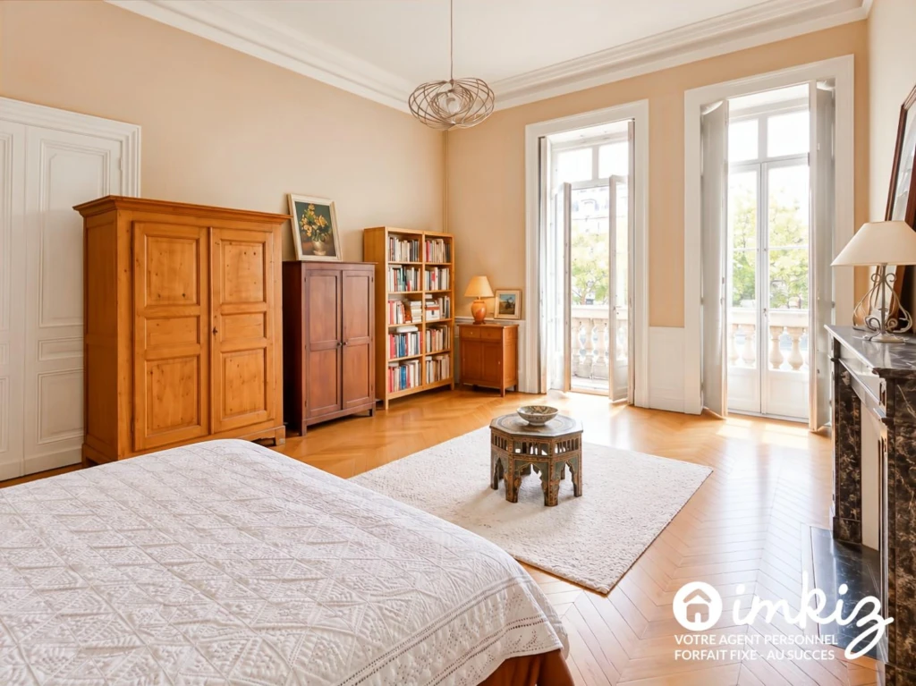 Proche place Carnot : 4 pièces 112m². Vendu loué. 6