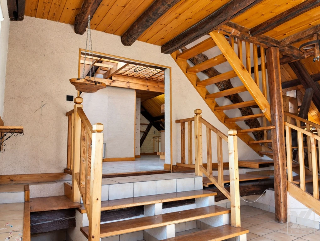 Spacieux T3 avec balcon et mezzanines 8