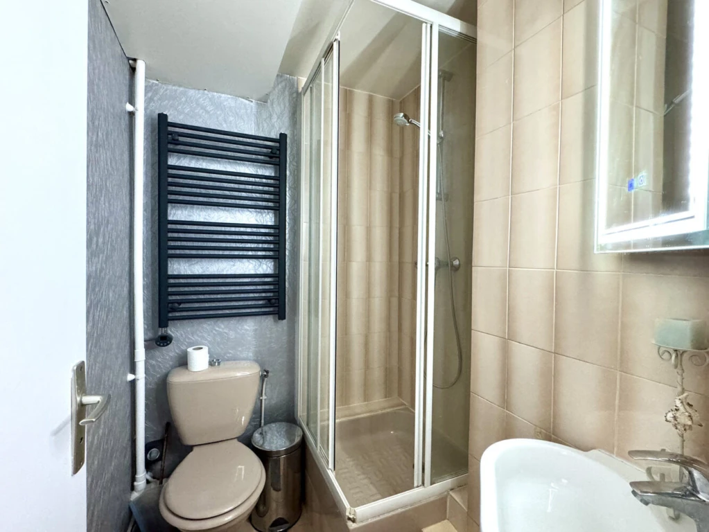 Appartement meublé rénové – Rue Duret, 75116 9