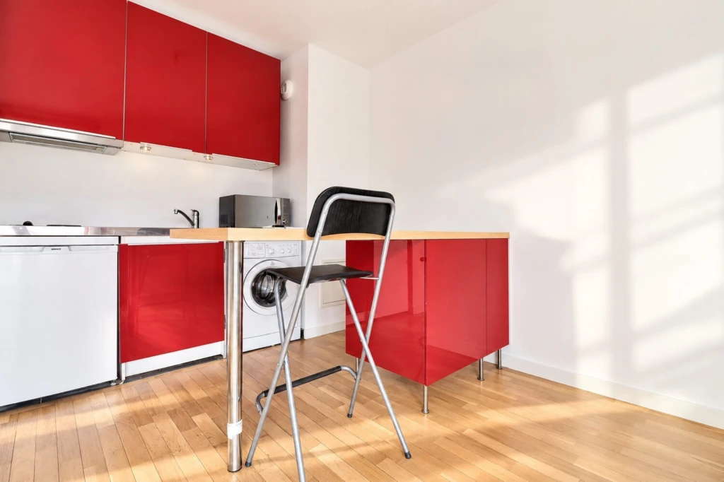 Montrouge – Superbe studio rénové avec balcon 6