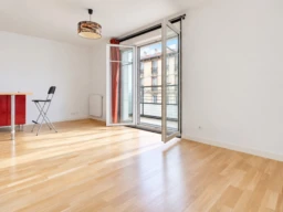 Montrouge – Superbe studio rénové avec balcon 1
