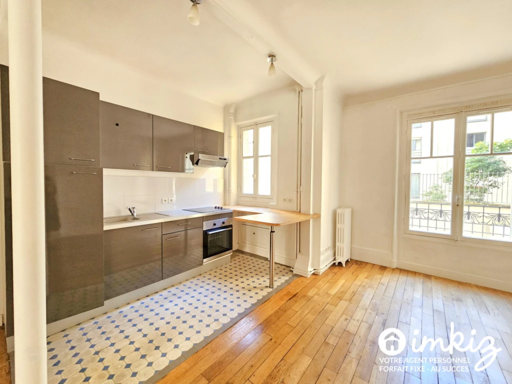 Paris 15ème 44 m² traversant, calme et lumineux 1