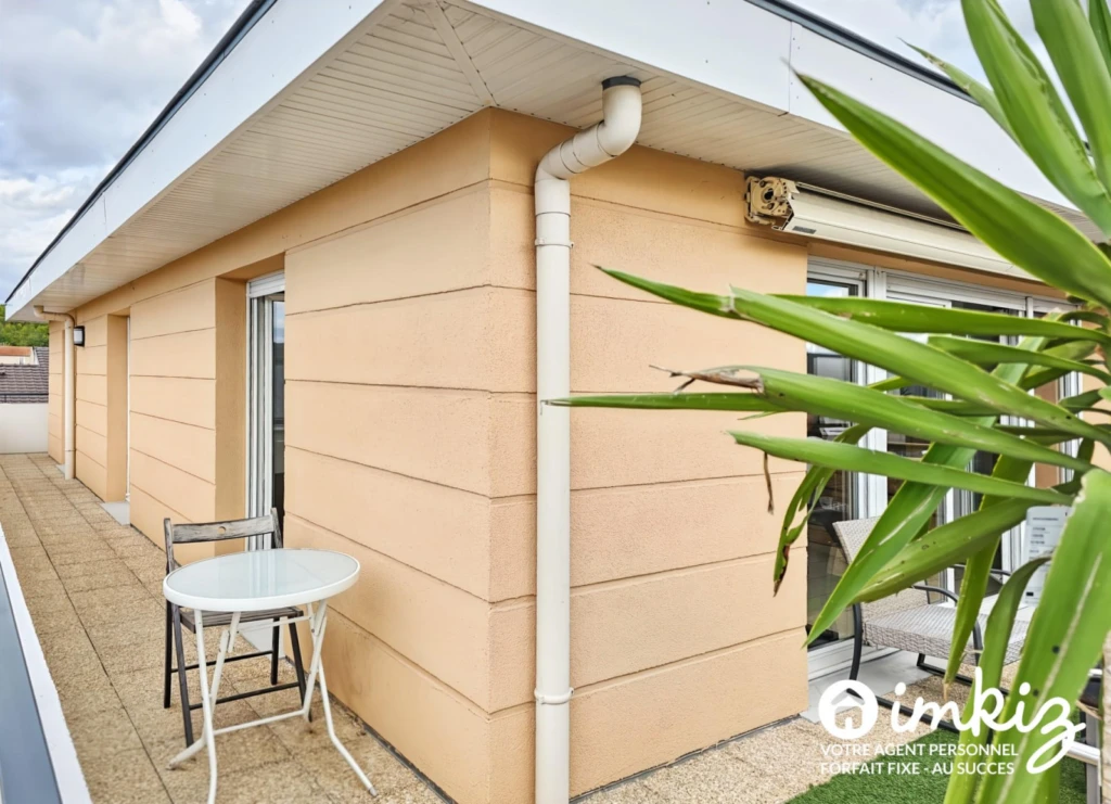 3 pièces de 66 m² au dernier étage avec terrasse 15