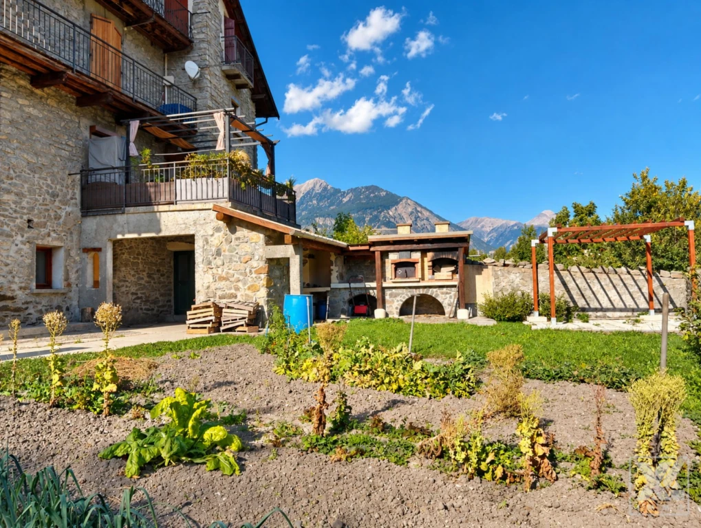 BRIANÇON SAINT-BLAISE – Spacieux T4 de 112 m² avec jardin et vue panoramique 2
