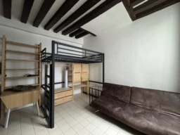 Charmant studio / calme absolu sur cour 1