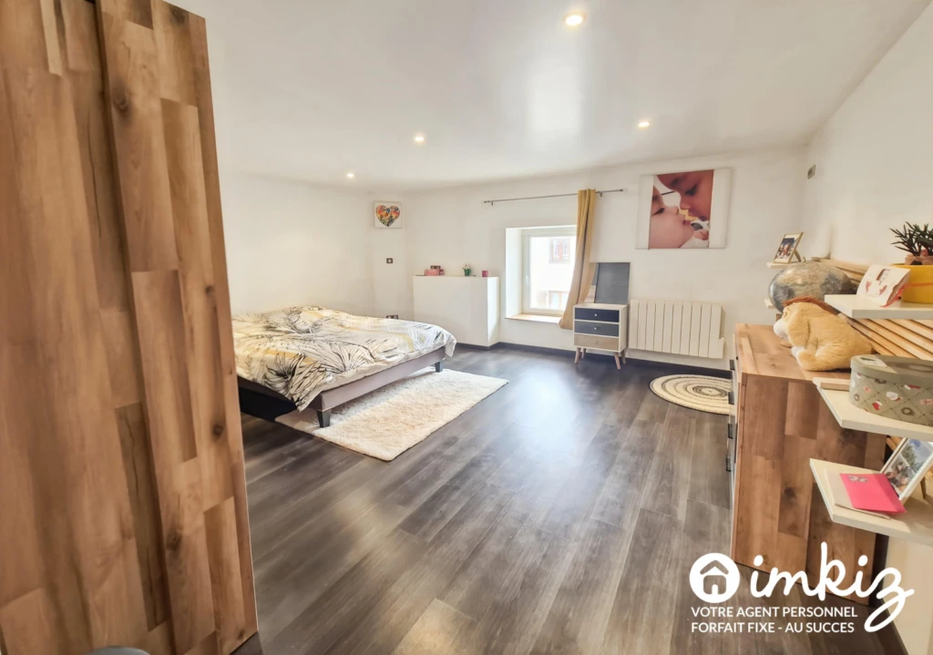 Maison familiale parfaitement rénovée de 220 m² 9
