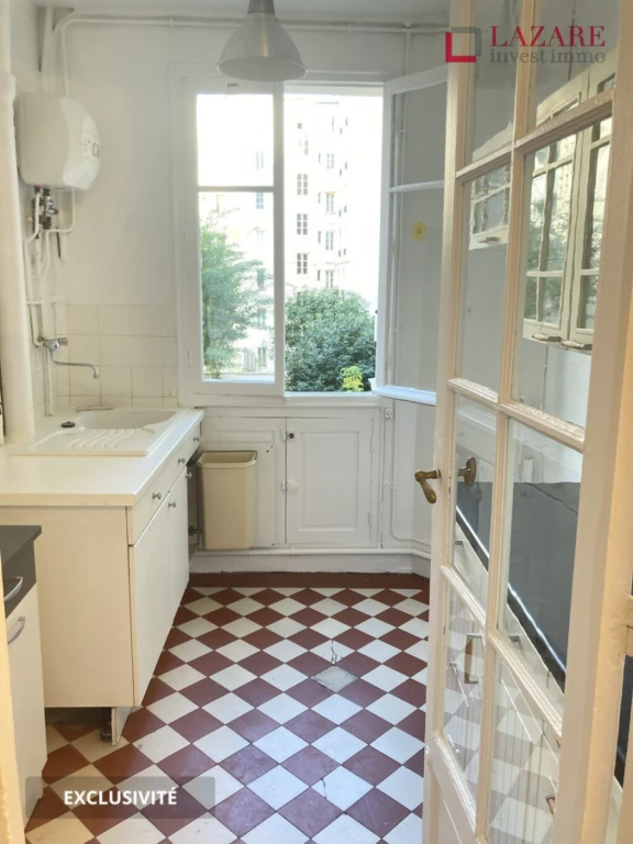 A LOUER, Paris XVème, très beau T4 avec cave 10