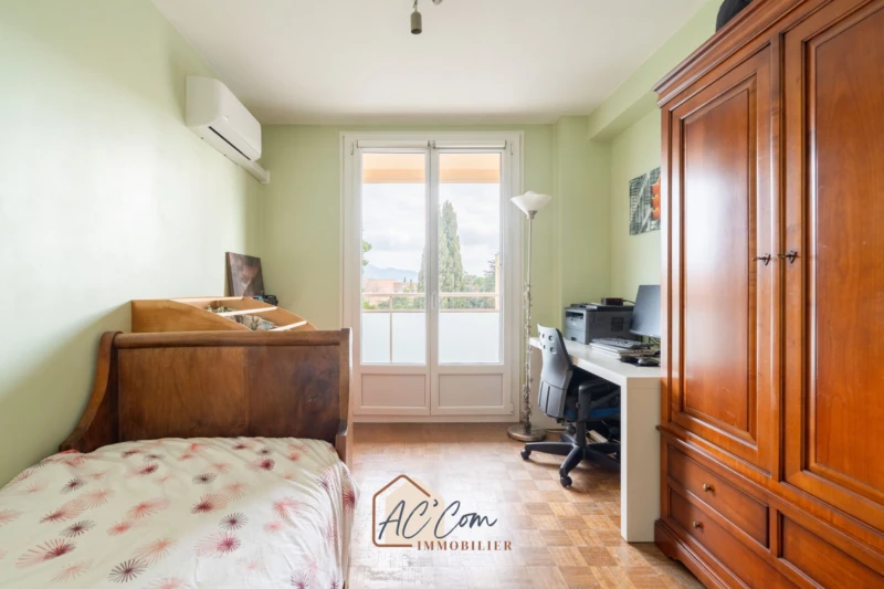 Chambre 2 - 10.68m2
