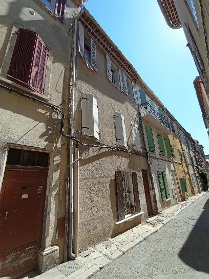 La Ciotat 26 rue Ledru Rollin, façade coté rue