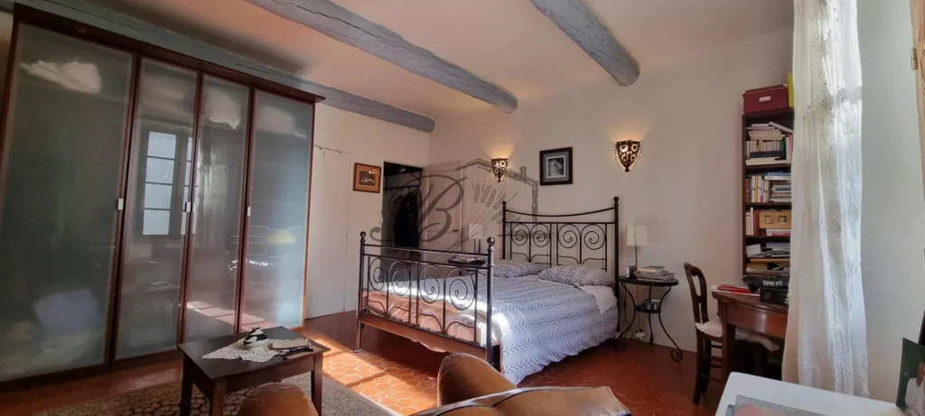 LA BASTIDE DES JOURDANS, séjour, salle à manger de 50 m2