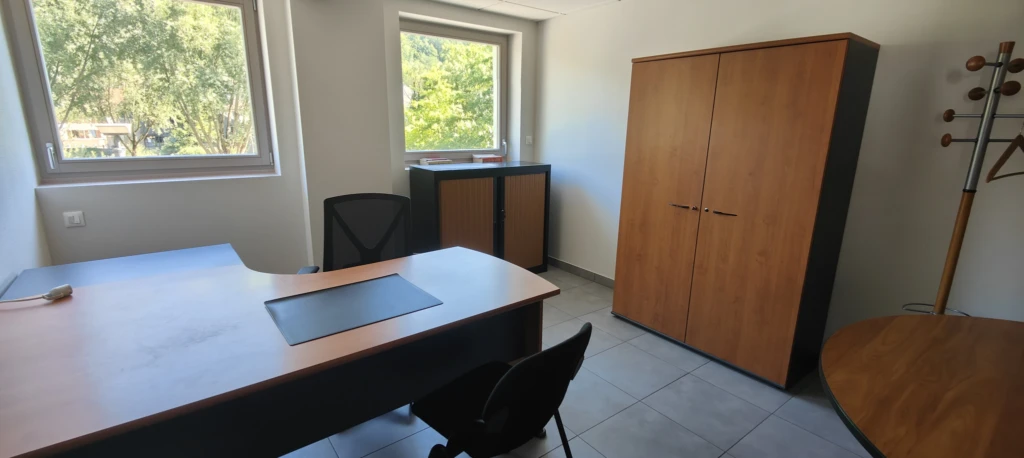 Bureau 2 = 13.57 m2