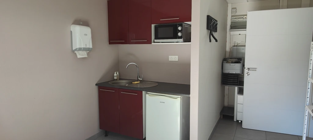 Espace kitchenette/coin repas