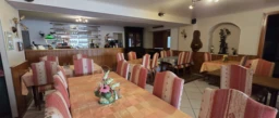 Salle de restaurant de 50 couverts