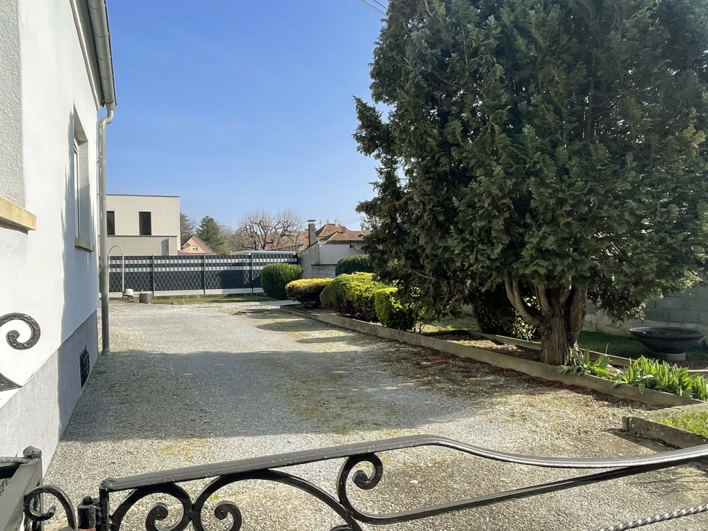 Cour intérieure et jardin