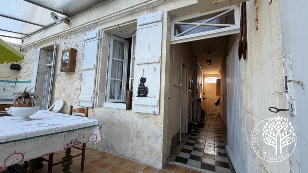 véranda entrée coté jardin