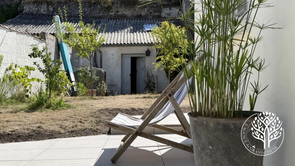 maison de charme vue sur la Charente Saint Savinien