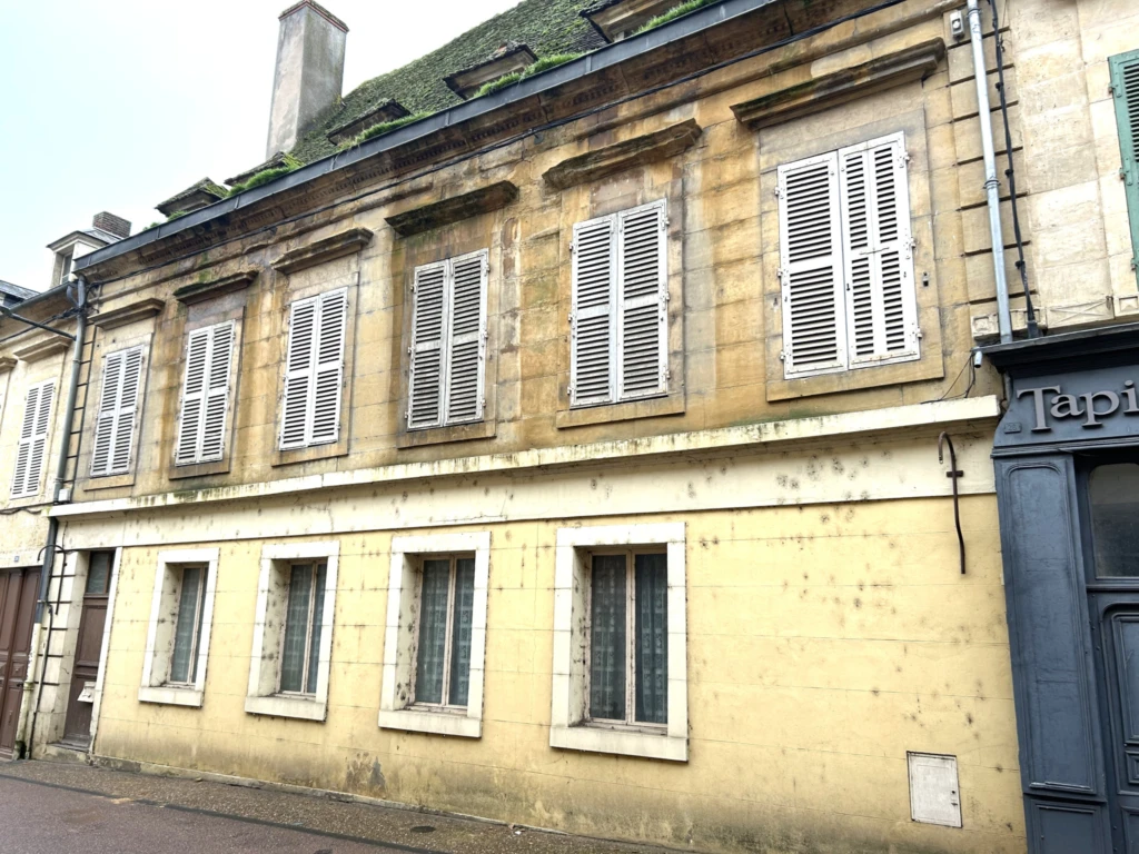 28000EUR