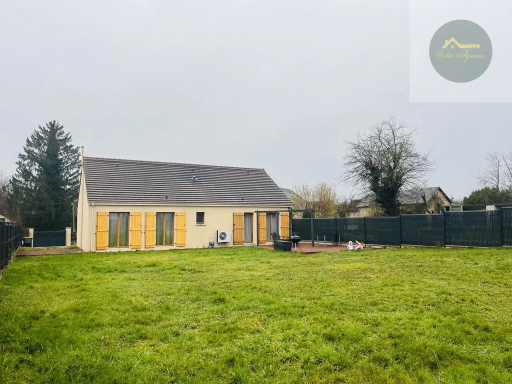 Grand jardin de 2 000 m2 avec terrasses