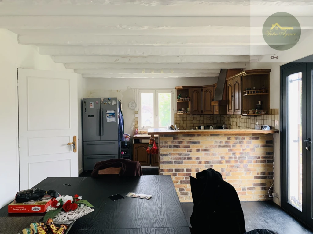 cuisine repas de 25 m2 ouvrant sur la terrasse