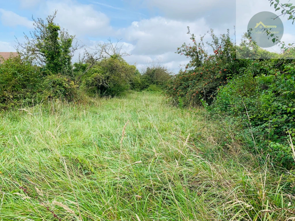 terrain de 1470 m2