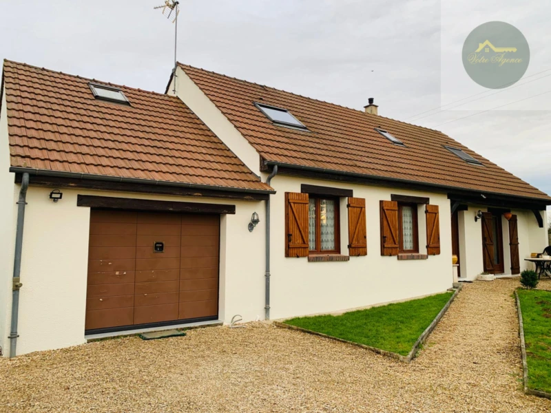 maison traditionnelle avec de beaux volumes