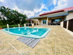 Côté piscine