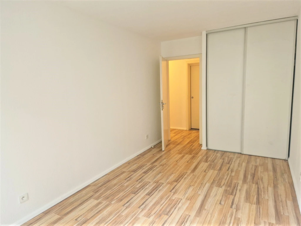 Appartement 4 PIECES à vendre à STRASBOURG HALLES